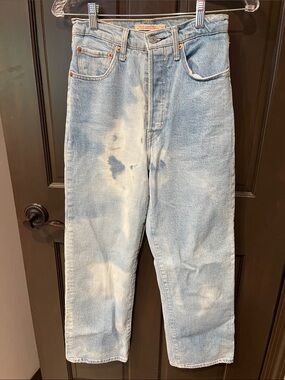 Levi's High-Rise Light Blue Bleached Jeans